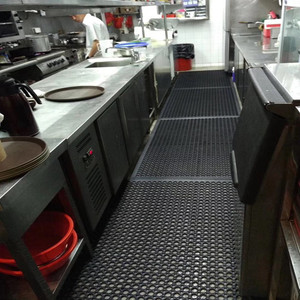 商用餐厅饭店厨房地垫防滑防油隔水吧台酒店防滑垫拼接橡胶地板垫