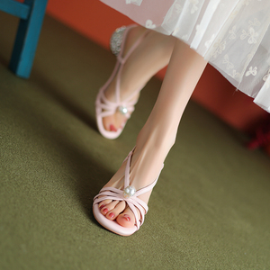 Nai Jiu 倾吻浪漫焦点~真皮珍珠粉色中跟粗跟凉鞋女外穿夏季女鞋
