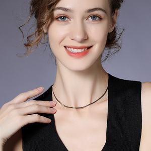 阿梵尼 18k金蛇骨项链女ins简约锁骨链小众轻奢