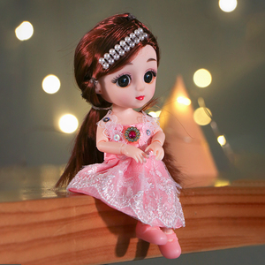 头发会变色的芭比娃娃