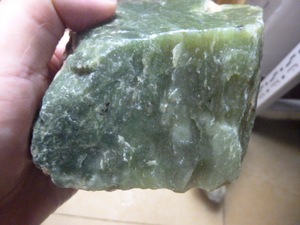 l1806182玉石原料裸石天然原石青海昆仑玉山料青玉0.8kg