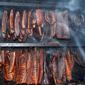 贵州腊肉农家自制烟熏四川湖南特产正宗土猪散装柴火熏肉