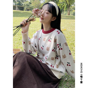 喵宁酱 2021冬季新款甜美樱桃小熊针织温柔风文艺宽松套头毛衣