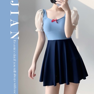 在逃公主-泡泡袖蓝色裙式少女保守显瘦温泉连体遮肉游泳衣女学生