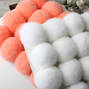 8厘米真獭兔毛球两个装diy饰品衣服帽子鞋可爱圆绒球手机绳钥匙扣