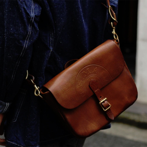 官方代理日本vasco手工复古牛皮vs-249l小号单肩斜挎邮差包男女