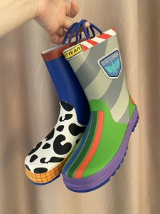 巴斯光年雨鞋中筒雨靴女款好看时尚外穿可爱日式外贸通勤防水防滑