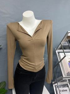 v领短款长袖上衣