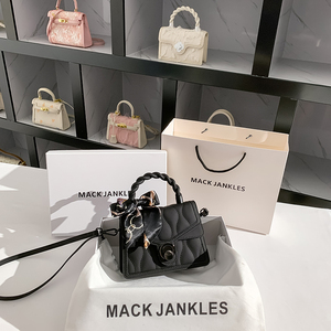 MACK JANKLES女包真皮小众高级感磨砂酒神包女2023新款斜挎小方包