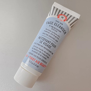 保税区发货|first aid beauty新版fab洁面苹果氨基酸洗面奶28.3g