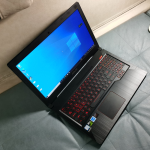 二手华硕飞行堡垒fx63vm四核i5-7300hqgtx1060独显6g游戏本15.6寸