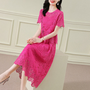 夏季2023新款梨形身材微胖穿搭玫红色镂空蕾丝刺绣两件套装连衣裙