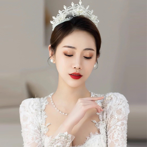 新娘手工珍珠皇冠头饰韩式公主可爱优雅发箍婚纱礼服写真盘发配饰