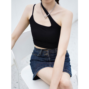 斜肩上衣女度假