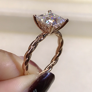 18k玫瑰金公主方莫桑钻戒指2克拉气质简约四爪藤蔓爱心款白金钻戒