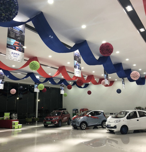 服装店铺橱窗装饰道具 春季汽车4s店创意美陈展厅布置摆件om【原创