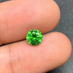 5克拉 天然俄罗斯翠榴石 圆形 晶体肉眼无瑕  精湛钻石切工