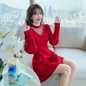 蘑菇街小个子搭配女装时尚新款设计感短裙气质修身红色连衣裙百搭