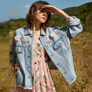 莲灿 秋新百搭绣花铆钉立体花洗水牛仔宽松外套女