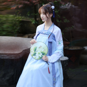 【梨花渡软烟罗】全新仅试穿日常齐胸襦裙改良汉服.