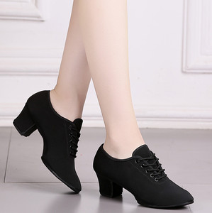 黑色广场舞蹈鞋女士软底中跟春夏季透气布面跳舞鞋拉丁舞鞋演出练