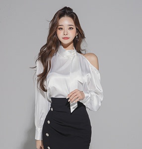 2020韩国代购冬季韩版女式新款露肩丝绸质感时尚宽松打底衬衫上衣