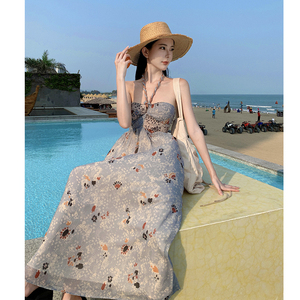 夏天裙子海边度假挂脖印花连衣裙波西米亚风泰国三亚拍照沙滩裙女