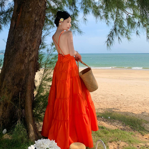 三亚旅行穿搭橘色吊带露背连衣裙超长款大摆海边度假拍照沙滩裙女