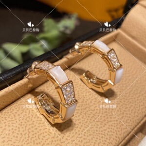 bvlgari 宝格丽 经典款蛇骨白贝母镶钻贝壳半钻耳环耳钉