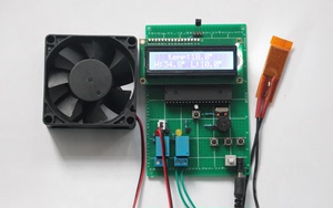 基于51单片机温度控制器设计 恒温箱系统 带降温风扇和加热片成品