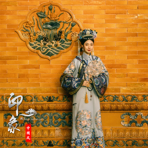 清朝吉服贵妃皇后正装满族清装旗服宫廷常服刺绣服故宫写真服翟衣