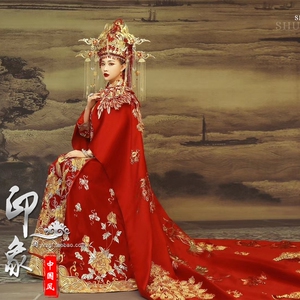 影楼婚纱摄影国潮主题红色拖尾中式婚服女王范大气秀禾服醉红h颜
