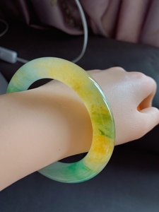 翠玉阁工厂直销冰种特色复古黄加绿圆条手镯玉镯女镯缅甸翡翠a货