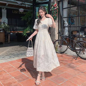 法式白色蕾丝连衣裙女夏季2024新款刺绣初恋超仙森系长款公主裙子