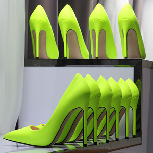 荧光绿色超细跟高跟鞋设计感小众礼服模特走秀12cm夜店女士尖头鞋