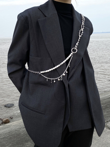 潮牌设计小众朋克风珍珠水滴吊坠腰链女酷装饰西服个性斜跨背带链
