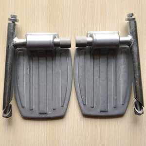 轮椅配件脚踏板一对原装内固定金属旋转脚蹬折叠搁脚踩板通用踏板