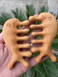 崖柏按摩木梳梳子天然木梳子 创意礼物