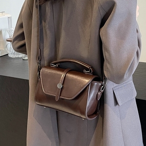 今年流行包包女士2024新款高级质感复古斜挎包时尚爆款手提小方包