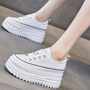 香港内增高小白鞋女2022春秋新款运动厚底松糕鞋真皮显脚小女鞋子
