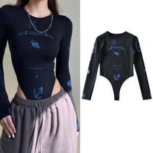 欧美纯欲风印花圆领露腰连体衣女勒阴辣妹穿搭长袖t连裆上衣