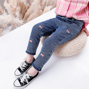 女童秋装2021新款裤子儿童春秋款牛仔裤女孩洋气薄款秋季外穿小童