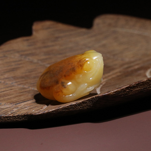 和田玉籽料金蟾