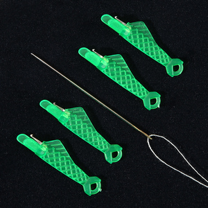 新款缝纫机穿针器快速引线神器家用认针专用辅助器老人引针器工具