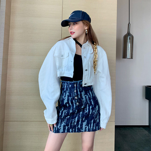 桃子定制短裙秋装2020年新款女百搭高腰钩花一排扣a字牛仔半身裙