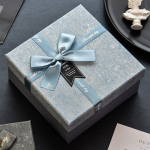 礼物盒包装盒正方形小号钱包香水口红礼盒空盒子网红生日礼品盒子