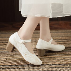 高跟复古民族风绣花鞋子女子民国风旗袍鞋茶服配鞋粗跟布鞋汉服鞋