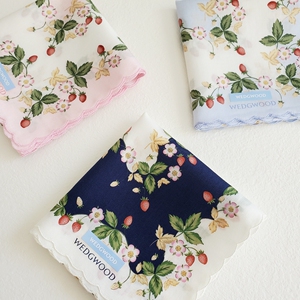 日本制进口wedgwood韦奇伍德女士印花纯棉随身手帕手绢方巾野草莓
