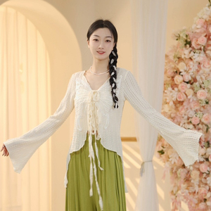 3349舞蹈服女冬季新款成人白色飘逸蝴蝶长袖古典中国跳舞专用上衣