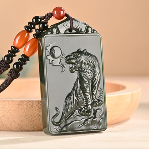 天然和田青玉上山虎吊坠 塔青生肖老虎玉佩 男款双面玉石牌子挂件